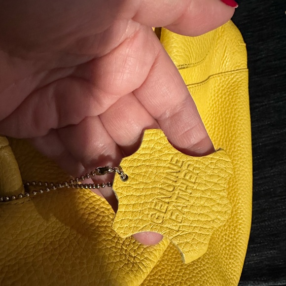 Genuine Leather!! Coldwater Creek yellow Hobo Leather Shoulder Bag - Picture 15 of 16
